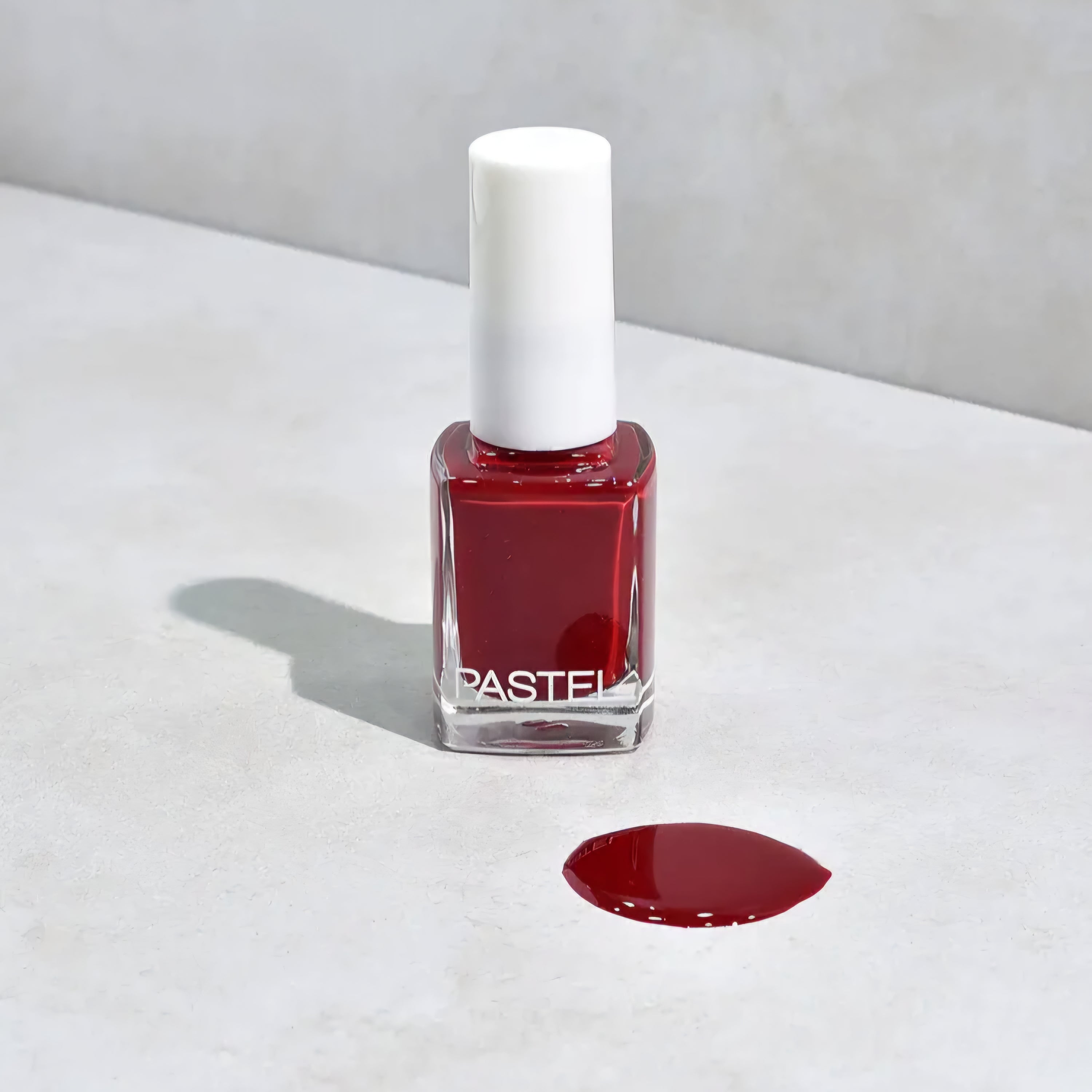 PASTEL - Nail Polish - réf 33 Wild Red
