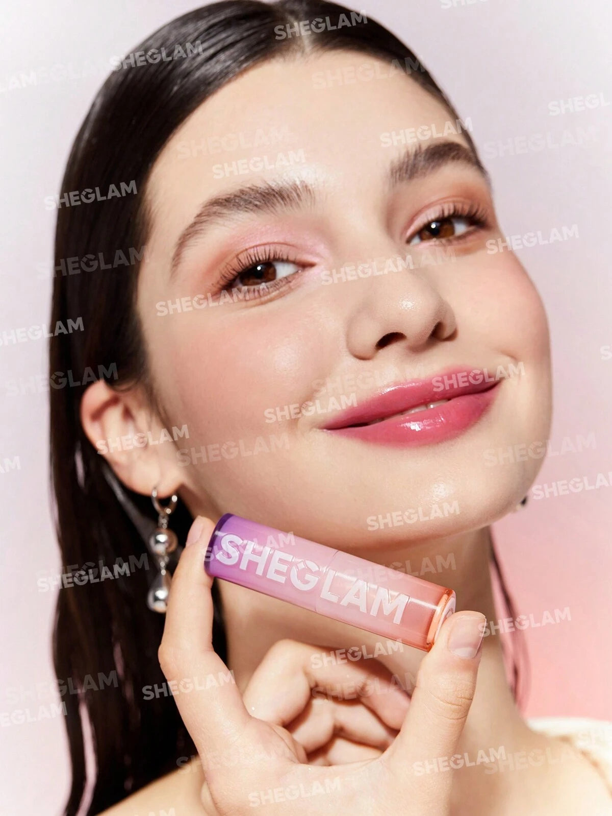 SHEGLAM -Mirror kiss high-shine lipstick- Rule Breaker