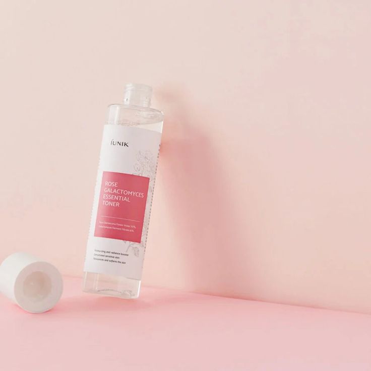 IUNIK - Rose Galactomyces Essential Toner - 200ml