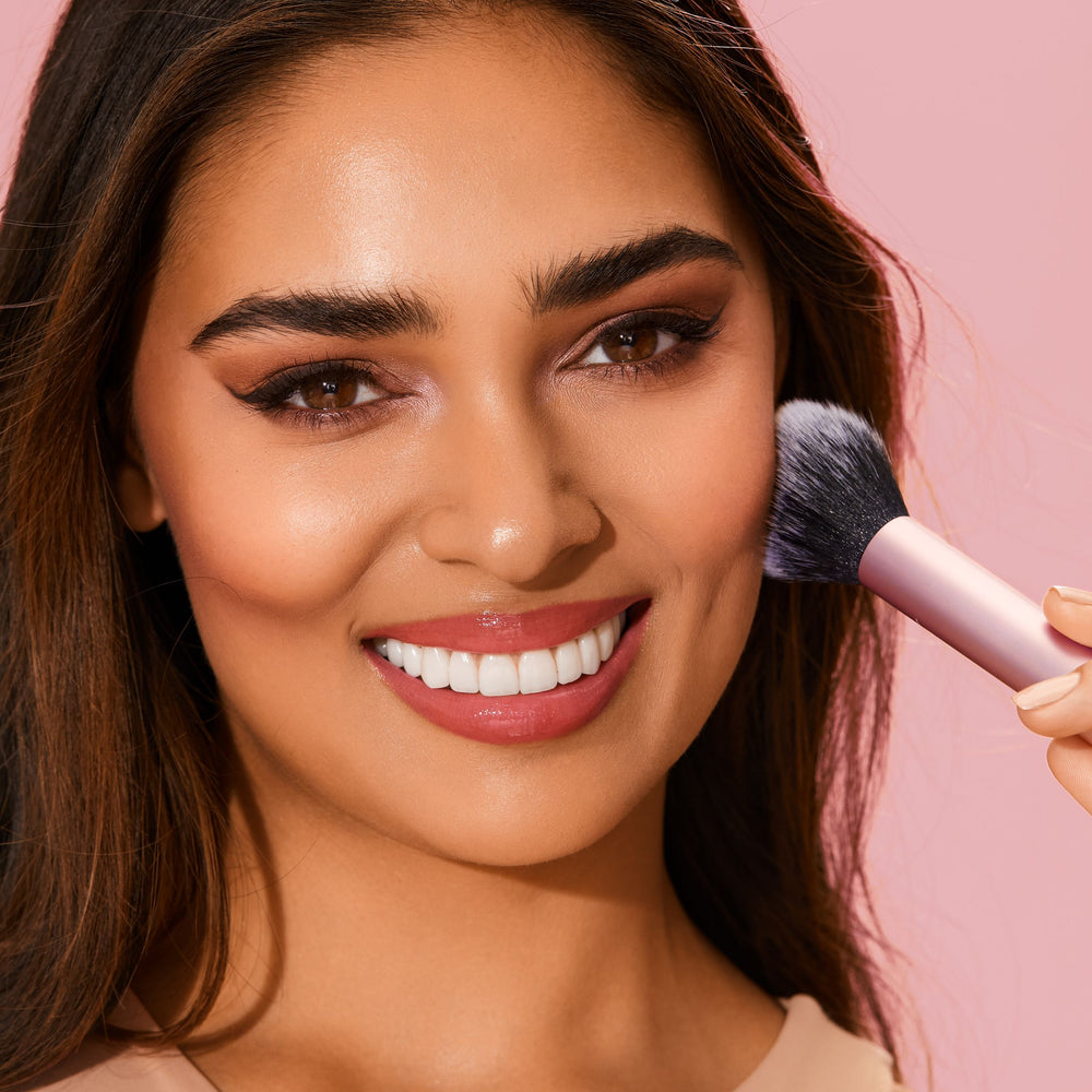 Real Techniques - Ultra Plush Blush Makeup Brush
