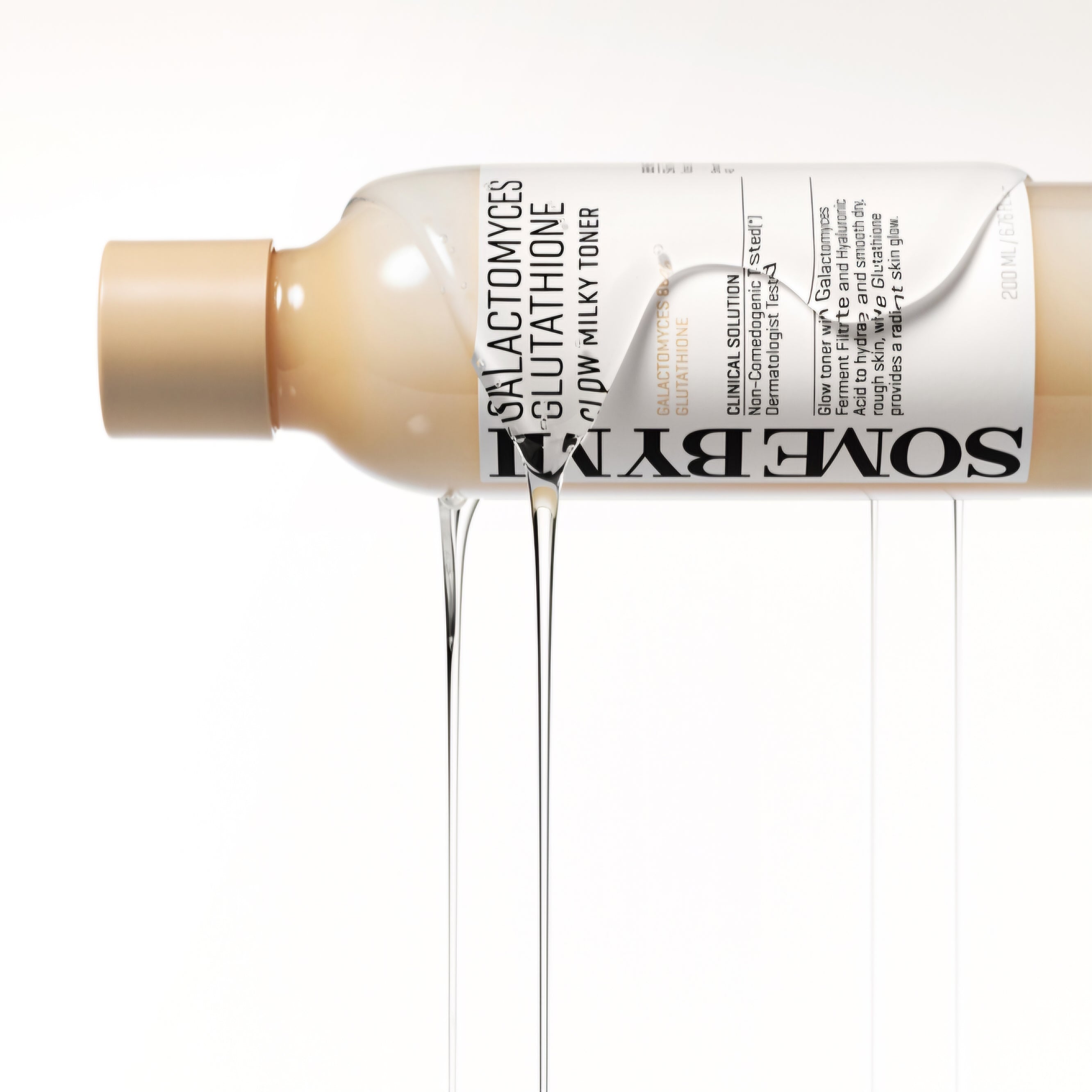 SOME BY MI - Galactomyces Glutathione Glow Milky Toner - 220ml